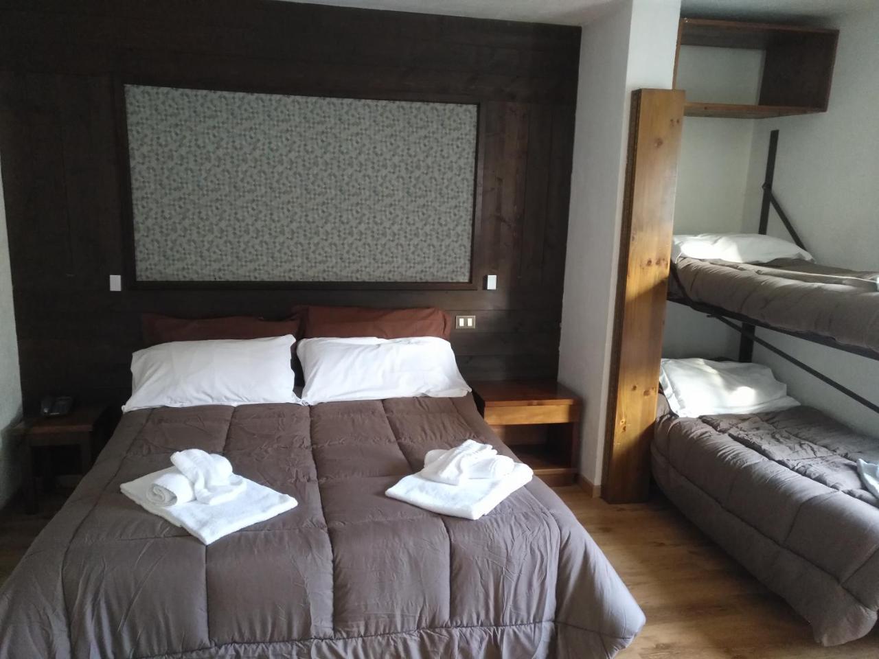 Hotel I Larici Bardonecchia Exterior photo